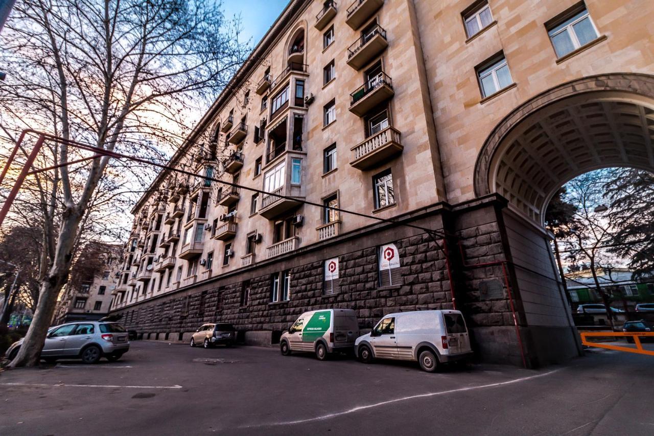 Modern Apartment In Old Τυφλίδα Εξωτερικό φωτογραφία